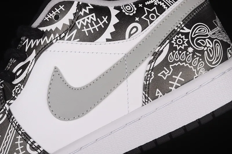 All categories Air Jordan Jordan series basketball shoes Air Jordan 1 Low Air Jordan 1 Low AJ1 Joe 1 painted hand-painted cashew flower low-top cultural basketball shoes 553558-040